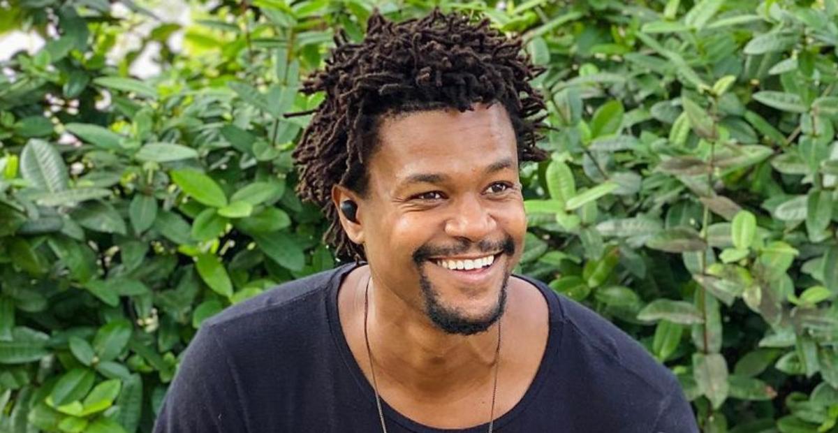 David Junior celebra retorno à TV na nova temporada de Sob Pressão: ”Orgulho de fazer parte”