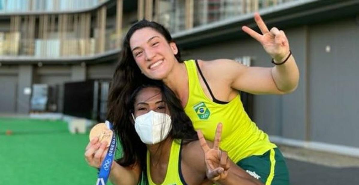 Celebração olímpica! Ketleyn Quadros comemora aniversário de Mayra Aguiar: ”Brilha”
