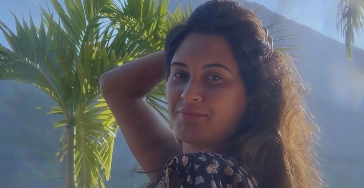 Na Bahia, Beatriz Bonemer esbanja alto astral ao curtir o dia na praia: ”Sol e vento”