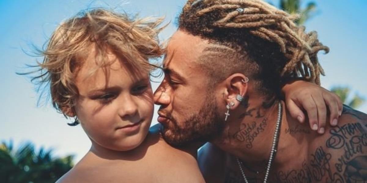Neymar Jr. divide clique vendo o pôr-do-sol com o filho, Davi Lucca: ”Lindos”