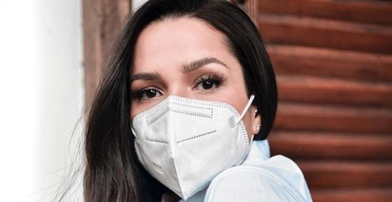 Juliette é vacinada contra covid-19 e faz agradecimento aos profissionais da saúde