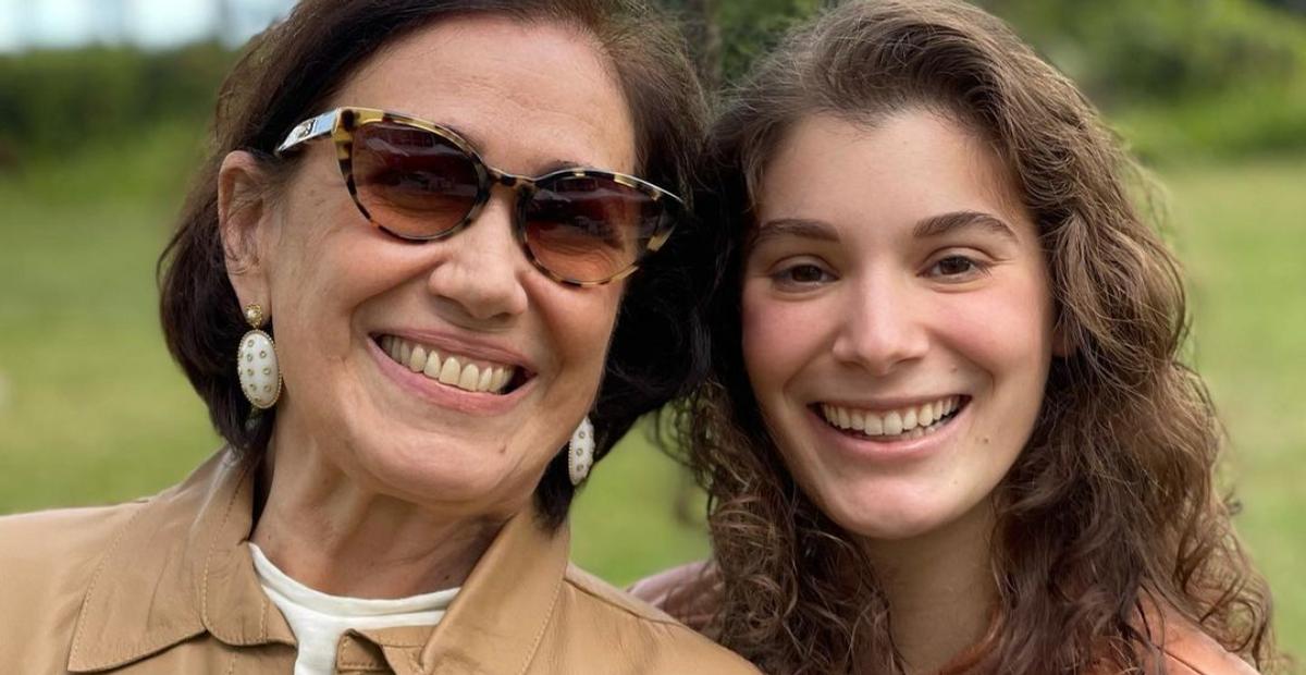 Lilia Cabral recebe prêmio internacional por peça teatral com a filha: ”Que surpresa incrível”