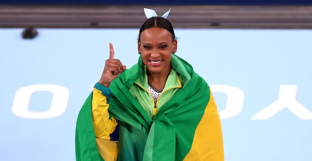 Rebeca Andrade será porta-bandeira do Brasil na cerimônia de encerramento da Olimpíada de Tóquio
