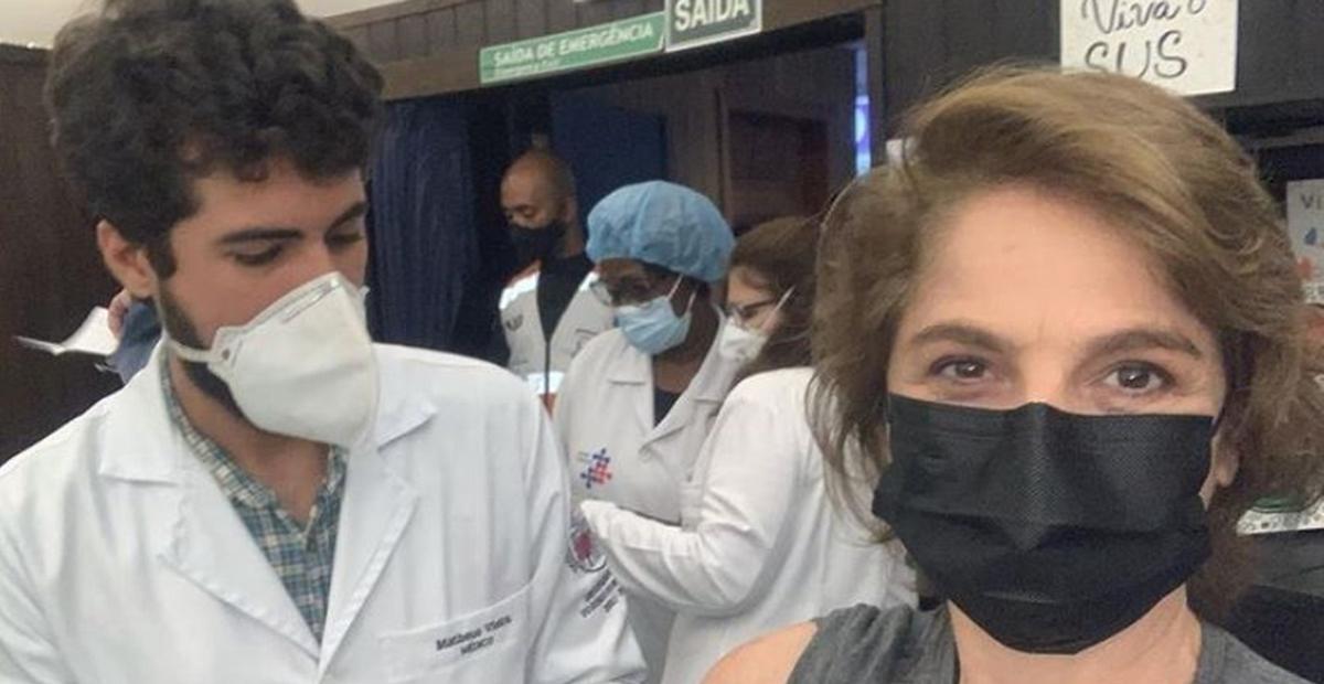 Imunizada! Drica Moraes toma segunda dose da vacina da covid-19: ”Muita emoção”
