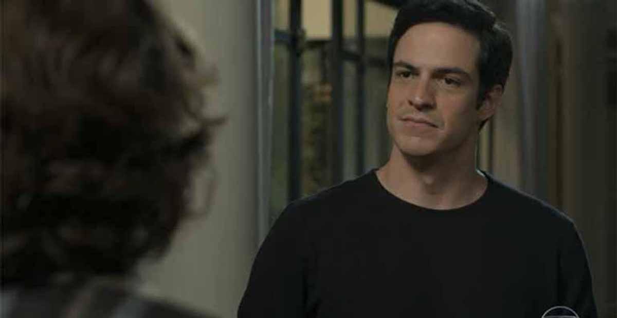 Eric se dá mal e leva um tiro na trama de ‘Pega Pega’