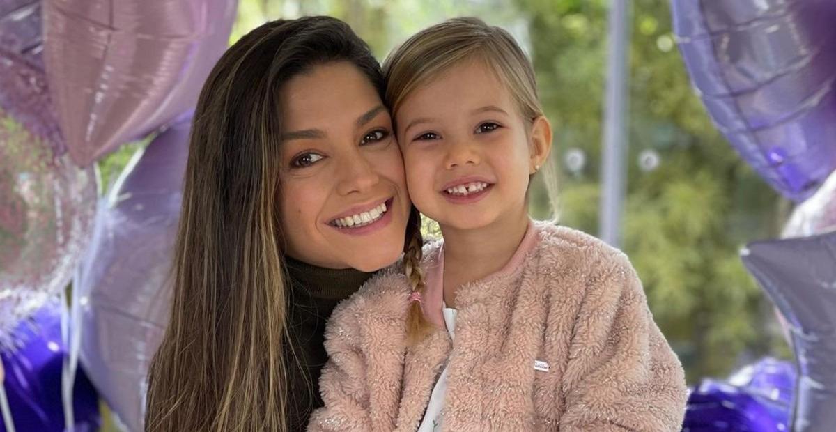 Thaís Fersoza presta homenagem pelo aniversário da filha: ”Você é milagre duplo”