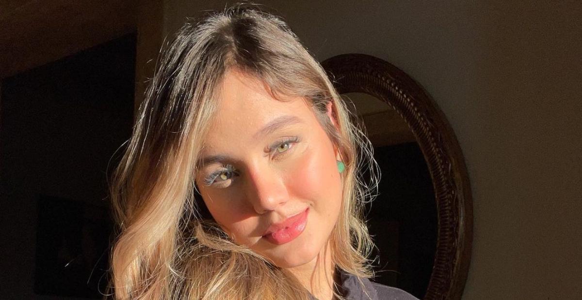 Grávida, Biah Rodrigues exibe ultrassom da filha e se derrete: ”É perfeita!”