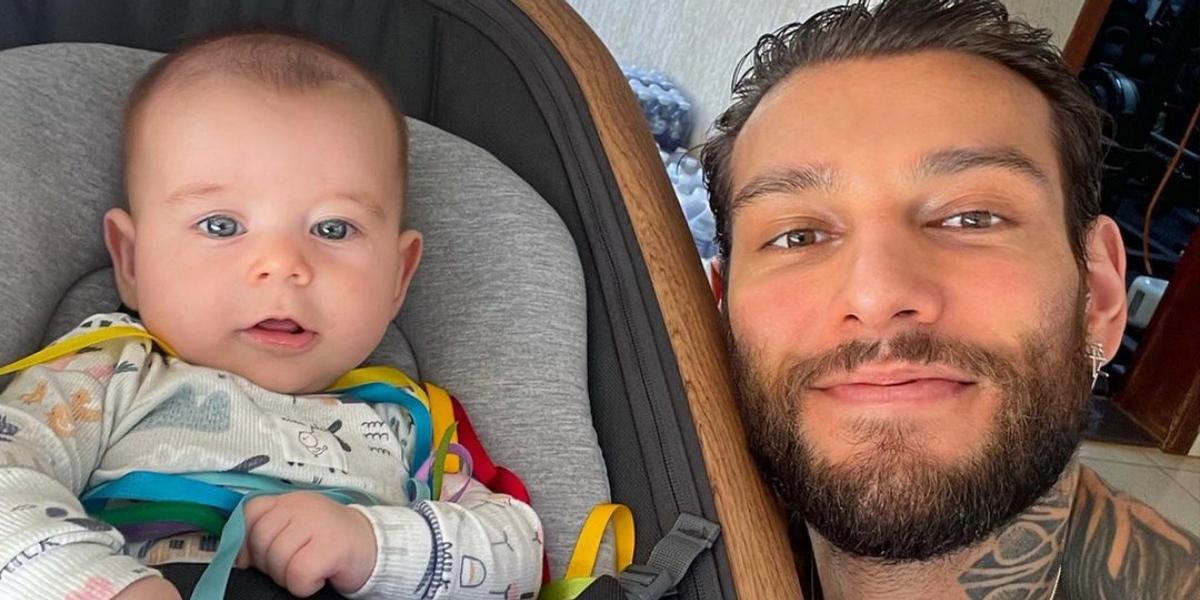 Lucas Lucco encanta a web ao mostrar o filho, Luca, sorrindo: ”Sabadão”