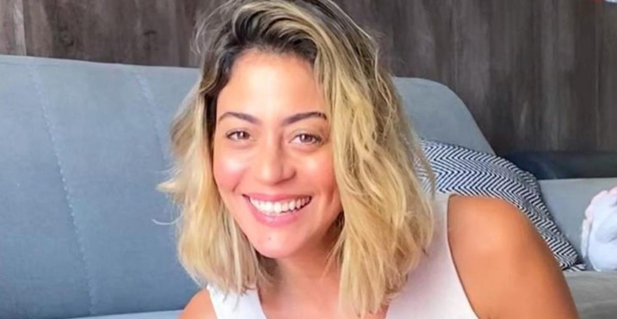 Carol Castro se despede de camarim de nova produção: ”Partiu externas e reta final!”