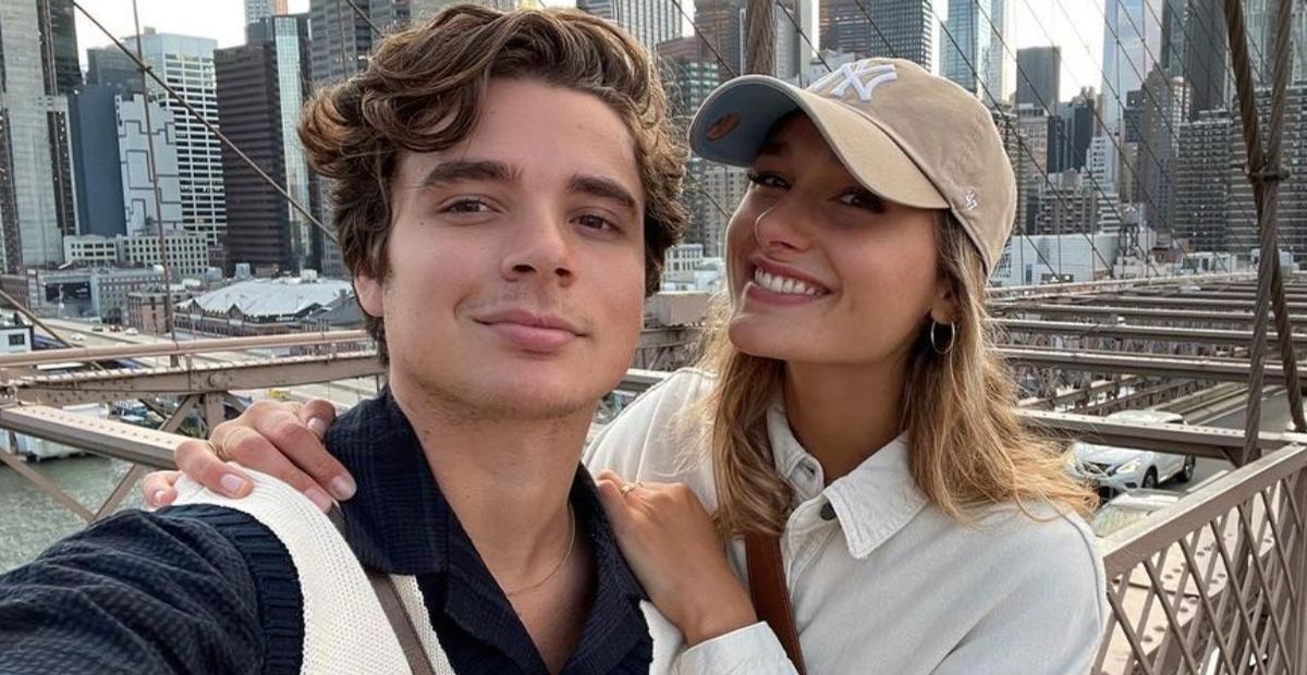 Estilosos, Sasha Meneghel e João Figueiredo são flagrados combinando look: ”Casamos pra isso”