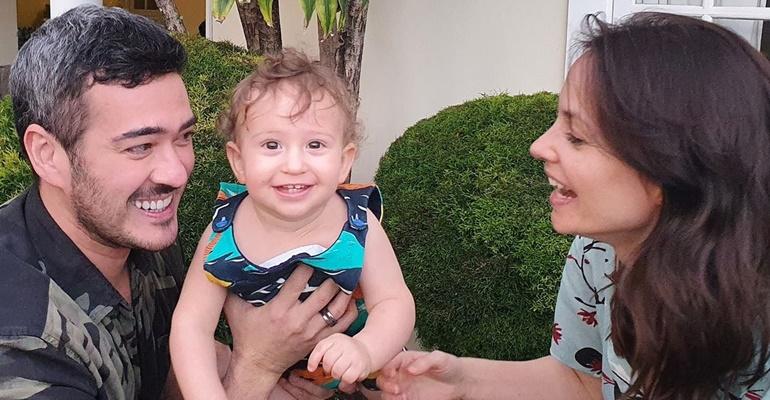 Rosanne Mulholland e Marcos Veras celebram um ano do filho, Davi