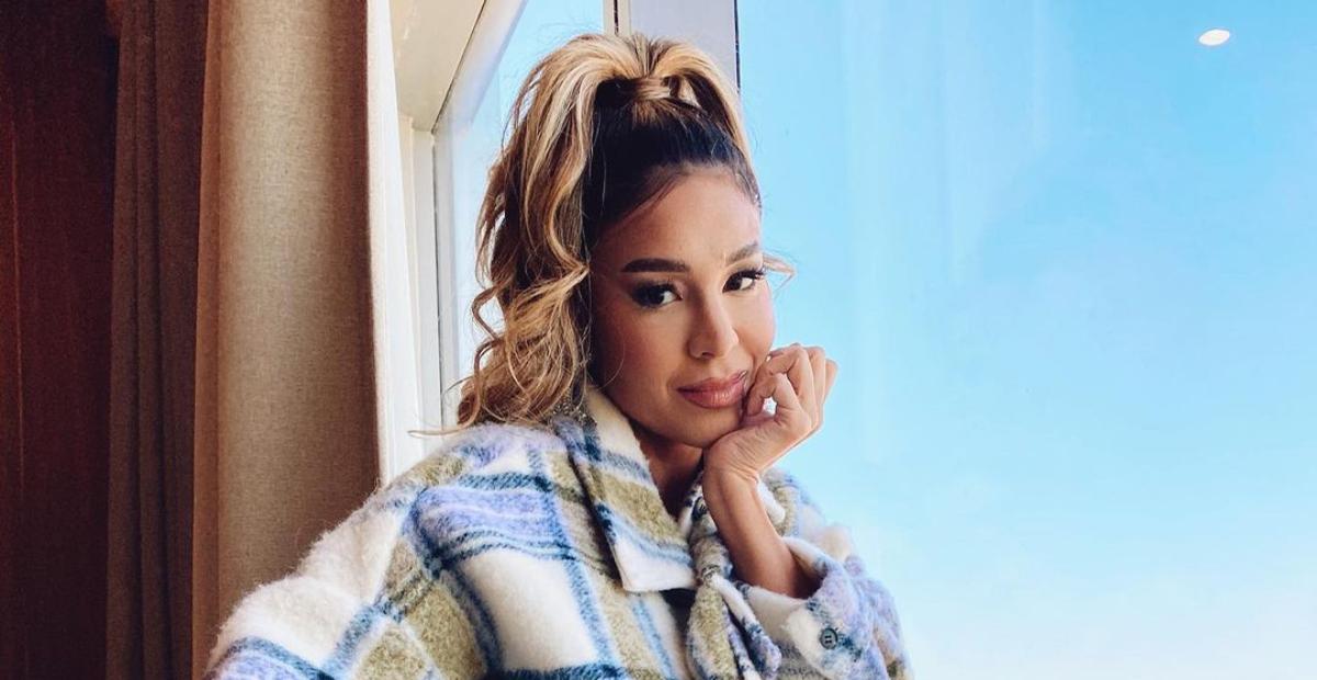 Kerline Cardoso chama atenção ao renovar o bronzeado com biquíni tomara que caia: ”Linda demais!”