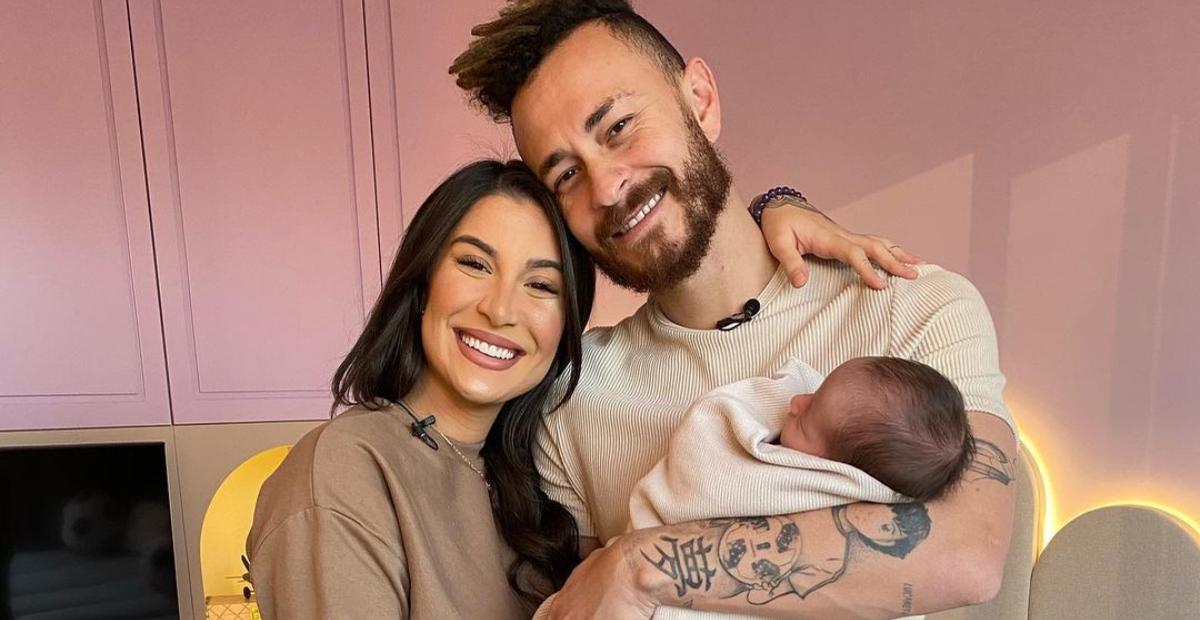 Bianca Andrade confessa frustração na maternidade: ”9 meses na barriga pra nascer a cara do pai”