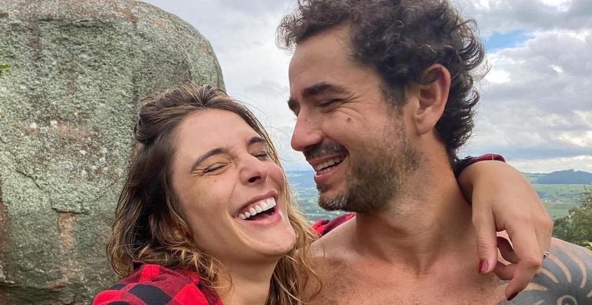 Felipe Andreoli e Rafa Brites esquecem aniversário de namoro: ”Os dois esqueceram”