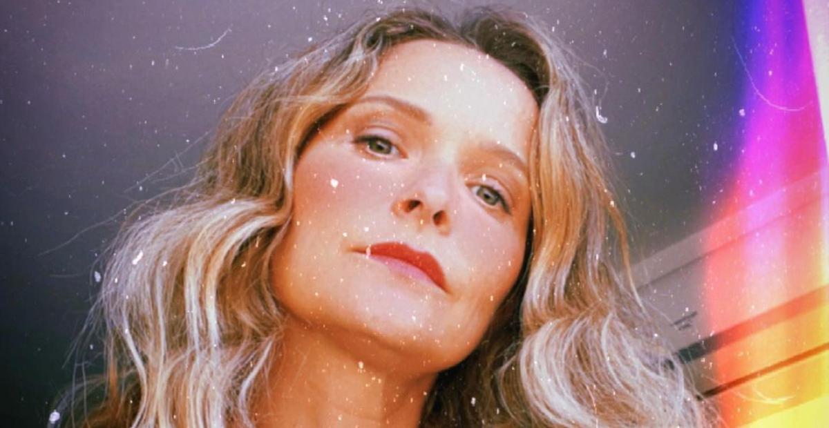 Fernanda Rodrigues surge na web com make feita pela filha e encanta: ”Linda demais!”