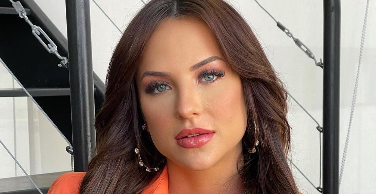 Sem sutiã, Gabi Martins ostenta decotão poderoso em vestido brilhante curtinho: ”Um espetáculo”