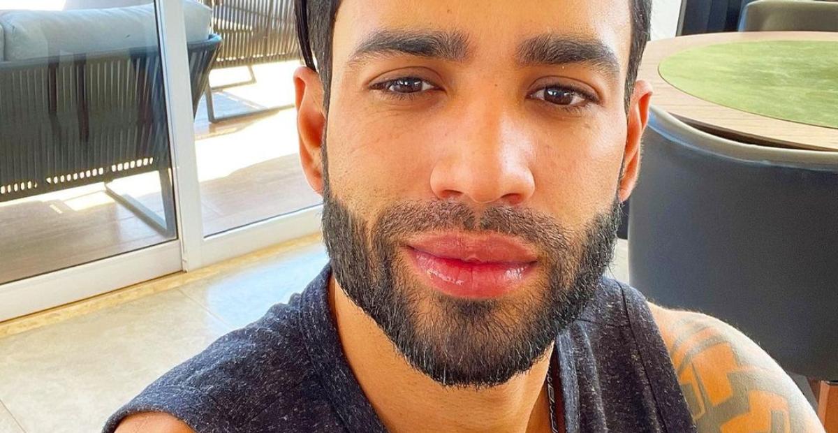 Gusttavo Lima mostra ensaios para show em Boston, nos Estados Unidos, e agita web