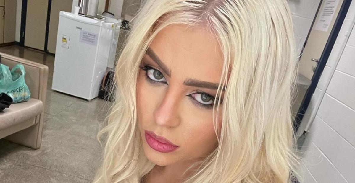 Sem calcinha, Luísa Sonza exibe corpaço com look ousado todo recortado: ”Sensacional”