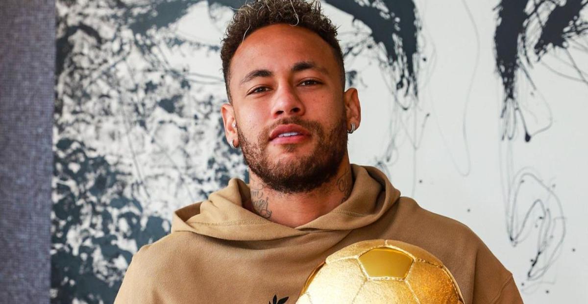 Emocionado, Neymar Jr. celebra aniversário do Paris Saint-Germain: ”51 anos de história!”