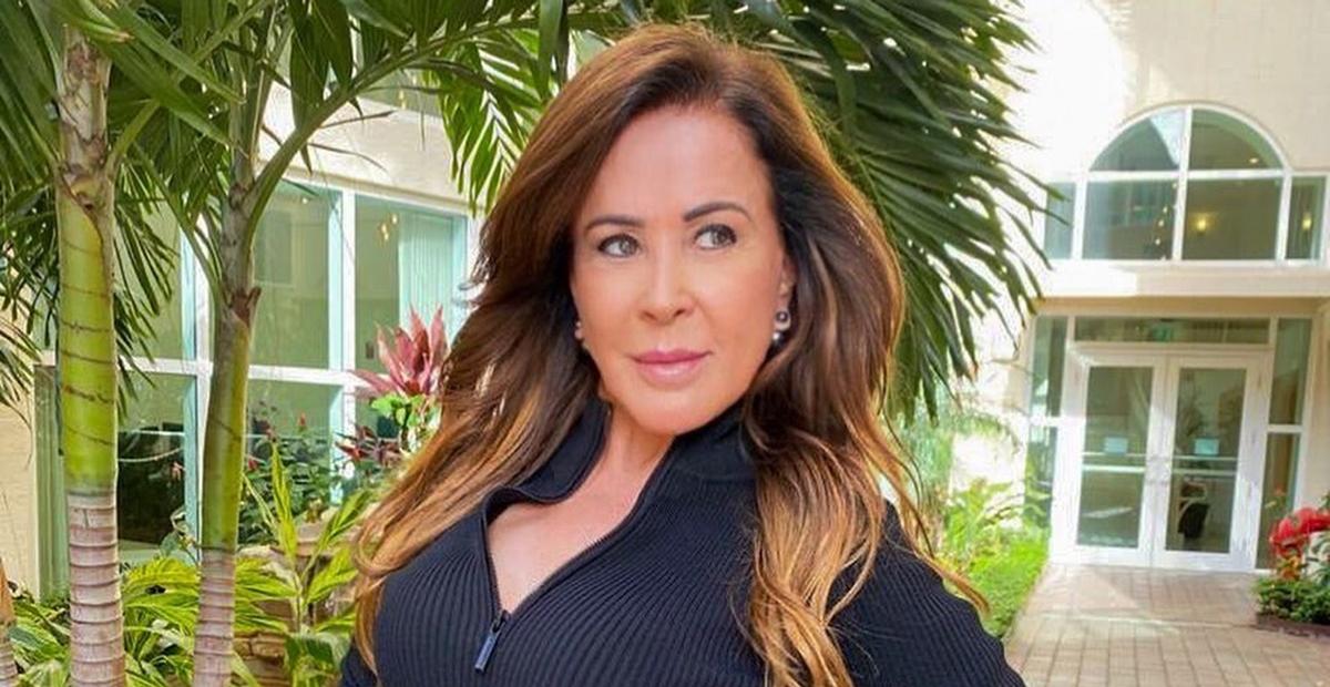 De vestidinho preto, Zilu Godoi ostenta boa forma e coleciona elogios: ”Maravilhosa”