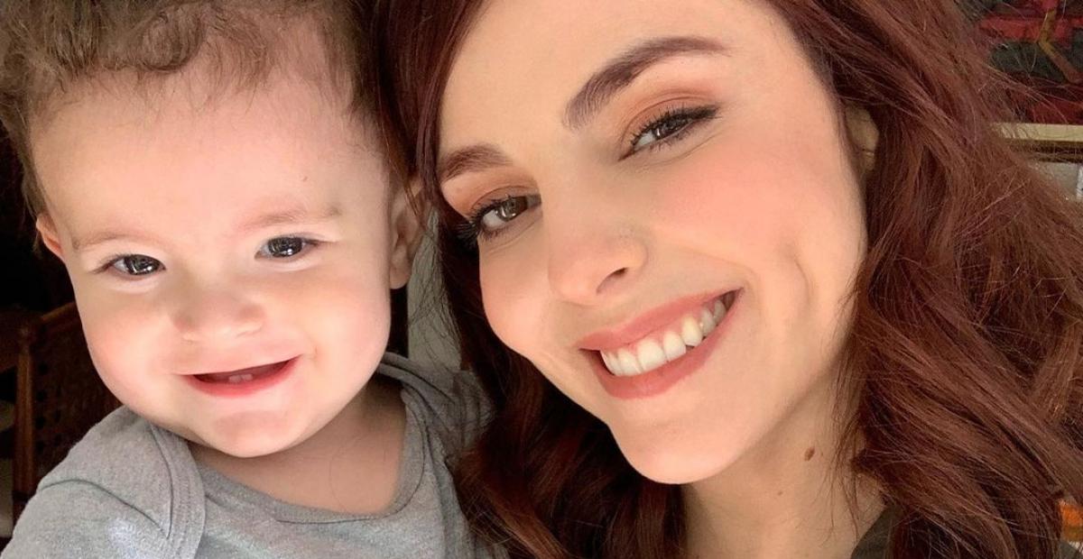 Titi Müller encanta web ao mostrar Benjamin fantasiado de zebra: ”Pra alegrar esse dia frio”