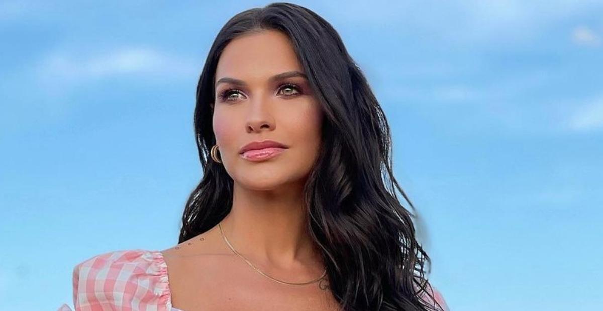 De biquíni, Andressa Suita exibe barriga definida em cenário paradisíaco na Bahia: ”Uma pintura”
