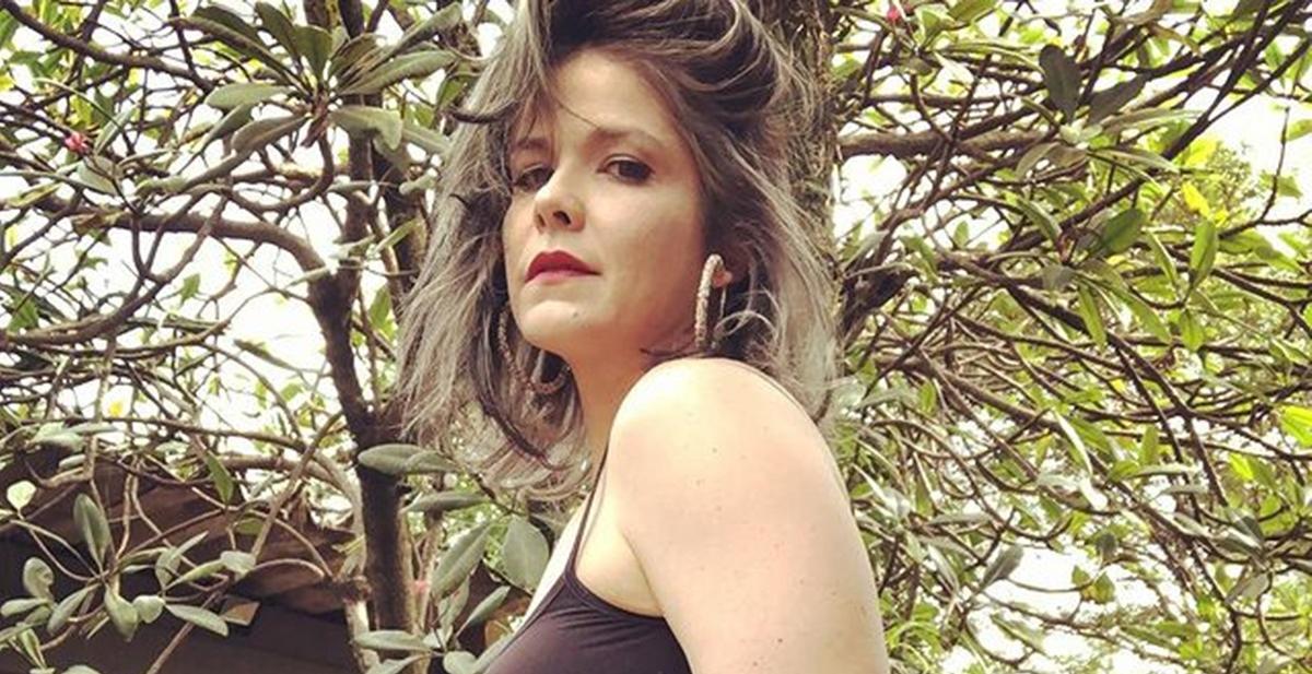 Samara Felippo abandona os fios brancos para novo trabalho e surpreende: ”Ficou mais linda”