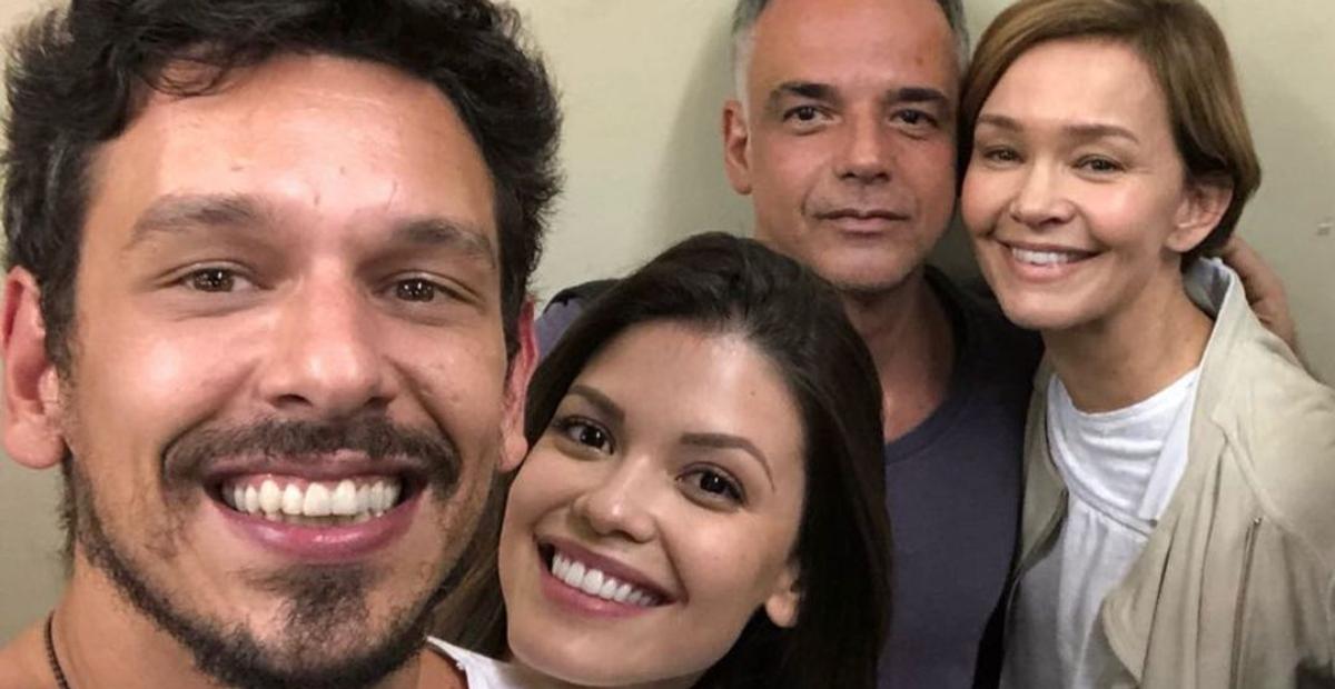João Vicente de Castro relembra clique ao lado do elenco de ‘Espelho da Vida’