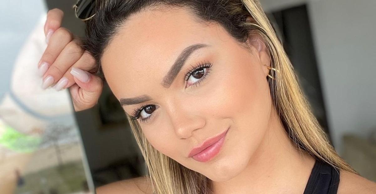 Suzanna Freitas celebra ao receber a primeira dose da vacina: ”Sem palavras”
