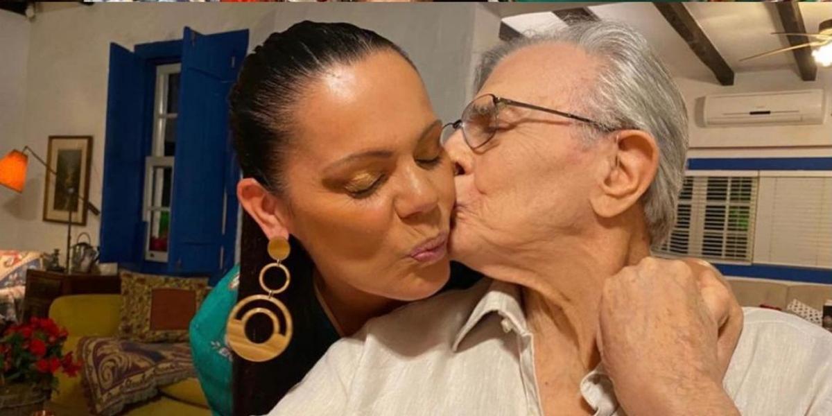 Mocita Fagundes, nora de Tarcísio Meira, lamenta saudades do ator: ”O amor tá aí”