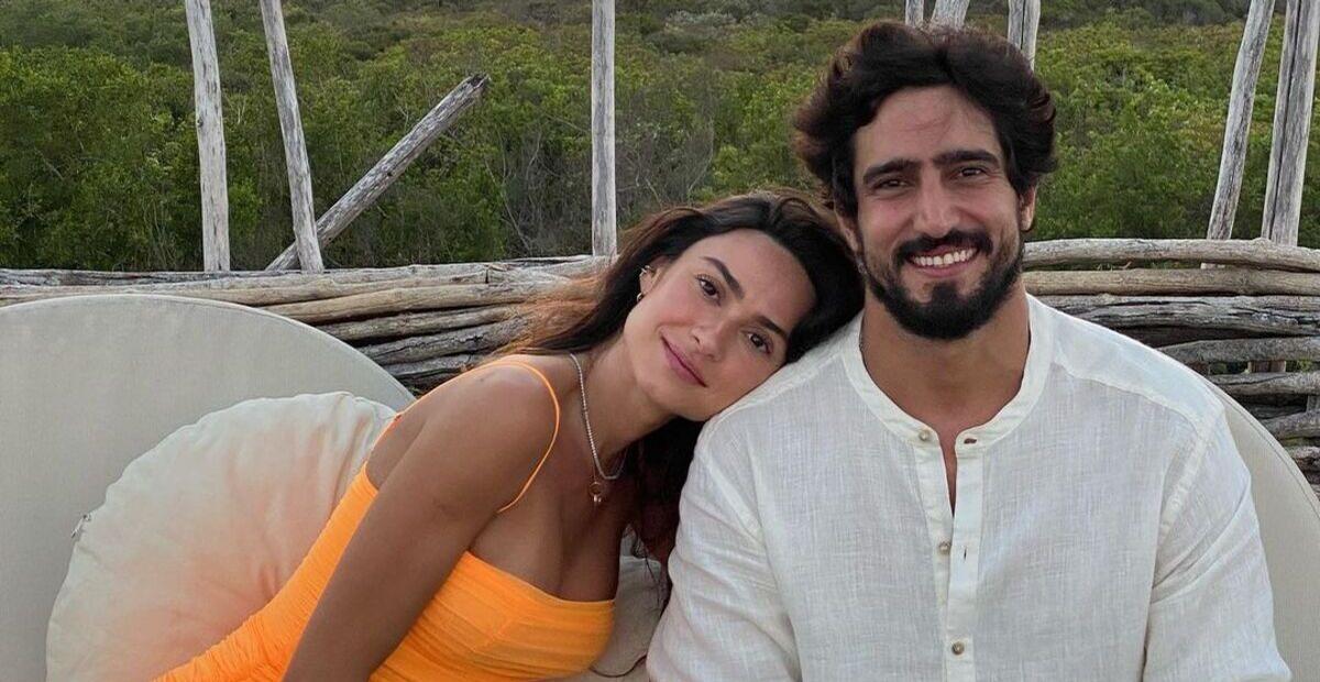 Com Renato Góes, Thaila Ayala exibe barrigão em foto cheia de amor: ”Te amo, papai de Francisco”