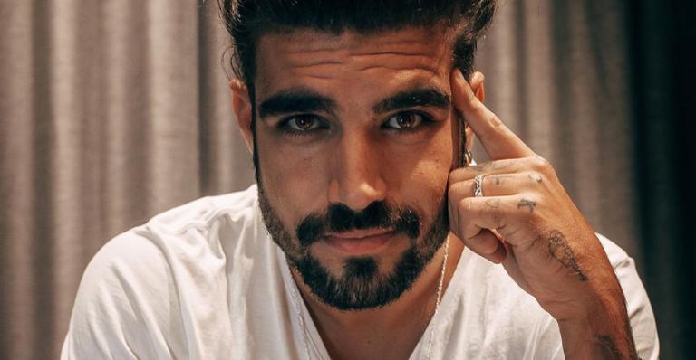 Caio Castro celebra o ‘Dia do Ator’ e relembra personagens marcantes: ”Mudaram a minha vida”