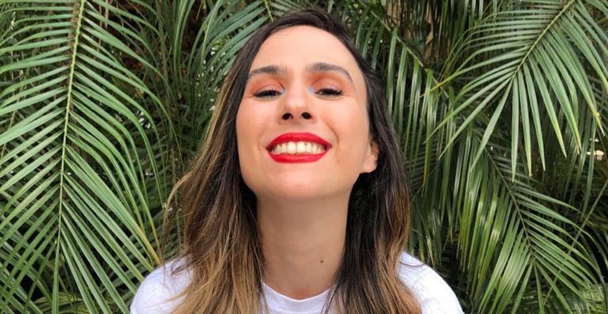 Relembrando algumas de suas peças, Tatá Werneck fala da importância do teatro e é elogiada na web