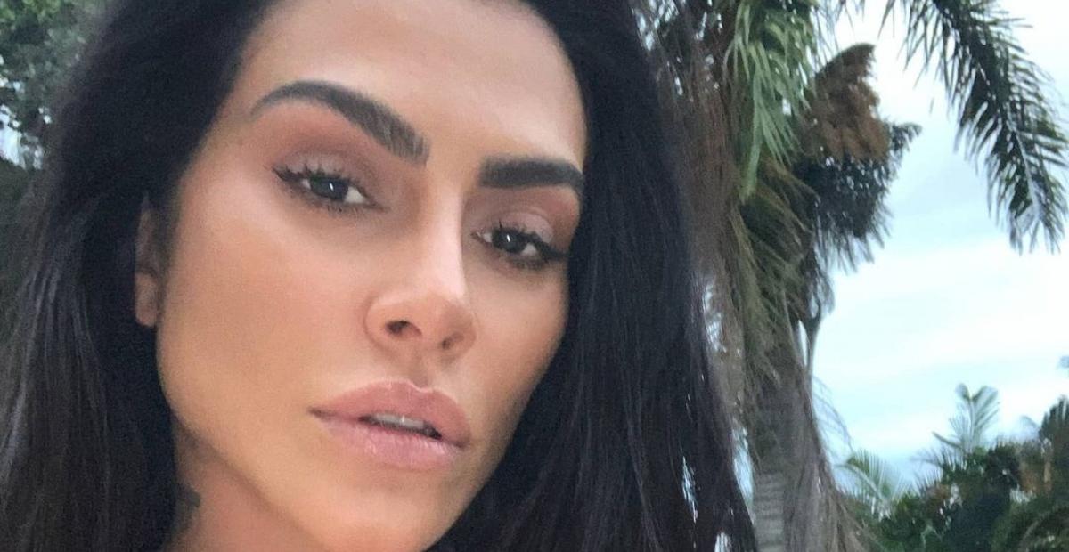 Cleo nega gravidez e explica motivo do marido chamar Gloria Pires de ‘vovó’