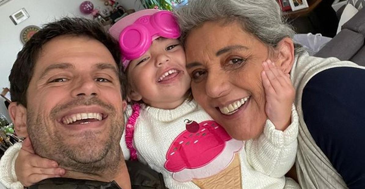 Leda Nagle recorda lindos cliques ao lado do filho e da neta: ”Abraçar é bom demais”