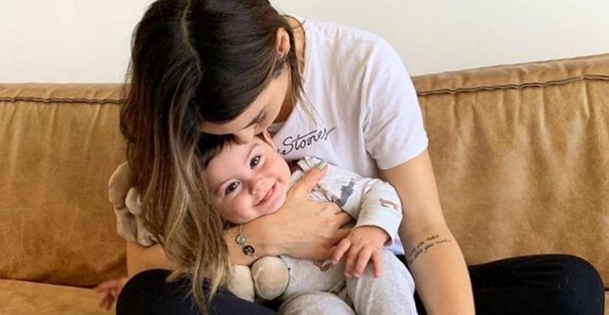 Sthefany Brito mostra o filho curtindo o dia na praia e encanta a web: ”Cada dia mais lindo”