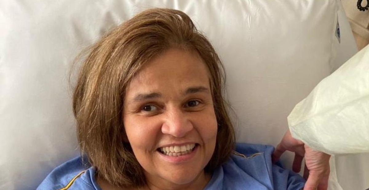 Claudia Rodrigues é internada para retomar tratamento suspenso por vacina da covid-19