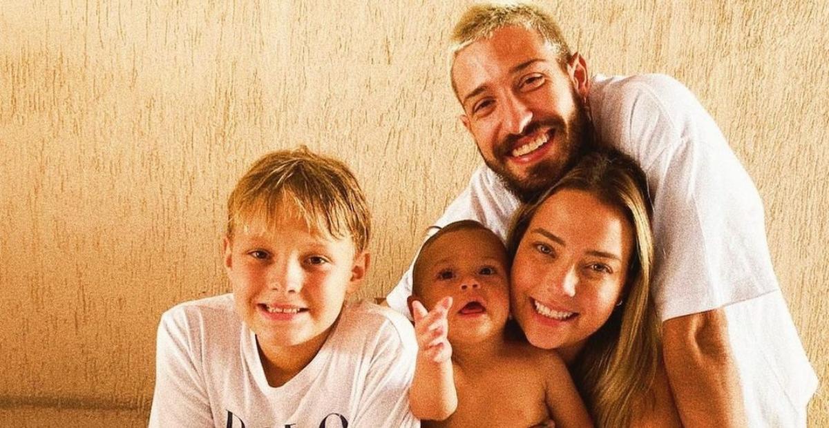 Marido de Carol Dantas celebra aniversário do enteado, Davi Lucca: ”Te amamos muito!”
