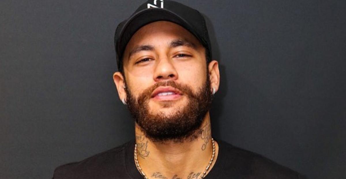 Em clima de TBT, Neymar Jr. relembra festa junina ao lado da família: “Tão lindos!”