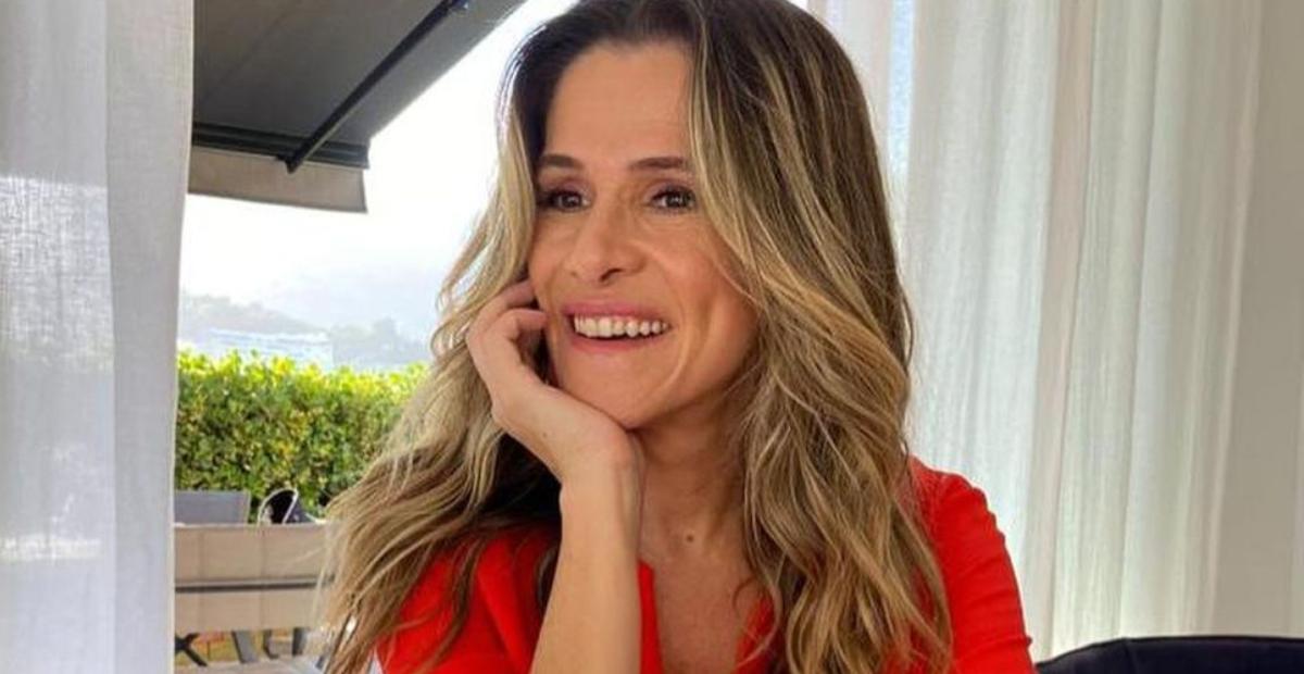 Ingrid Guimarães sobe no ombro do Cristo Redentor e se emociona: ”É hora de agradecer”