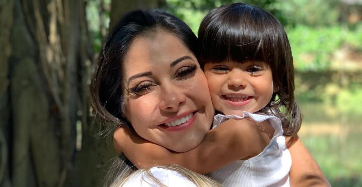 Mayra Cardi publica vídeo engraçado de Sophia e diverte web: ”Tal mãe, tal filha!”