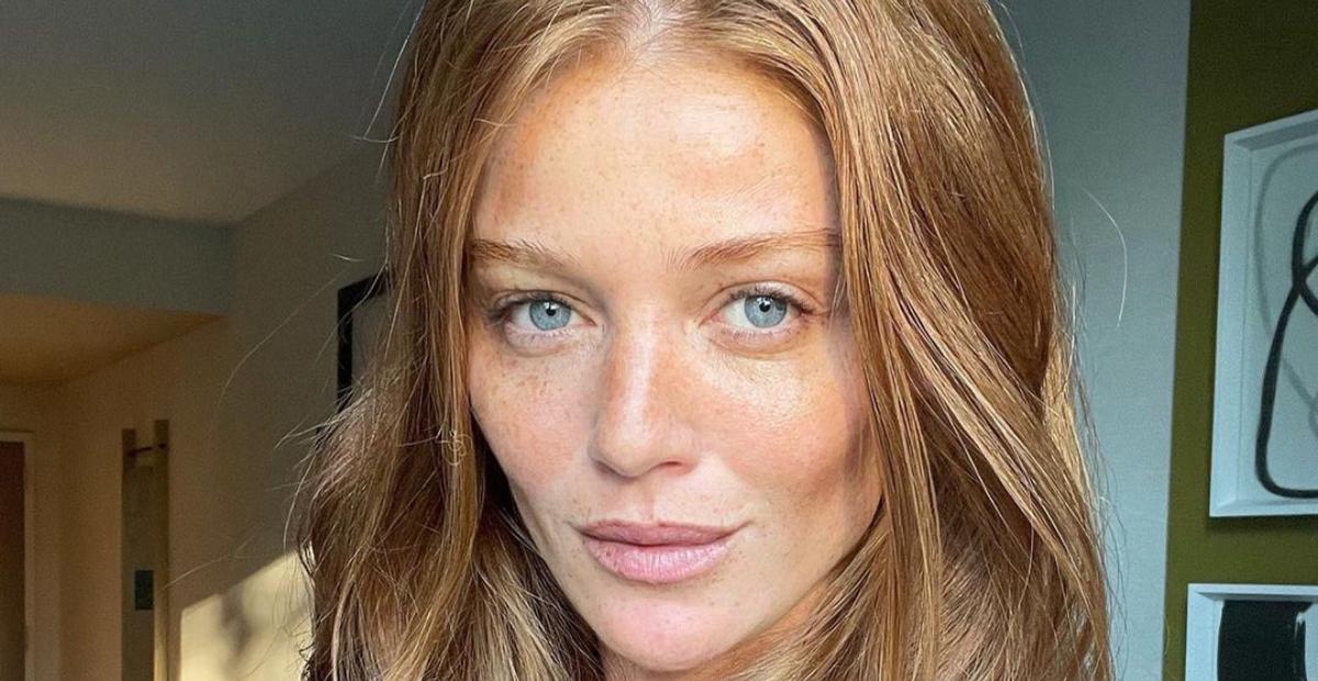 Na Bahia, Cintia Dicker esbanja beleza ao surgir com biquíni fininho: ”Perfeita!”