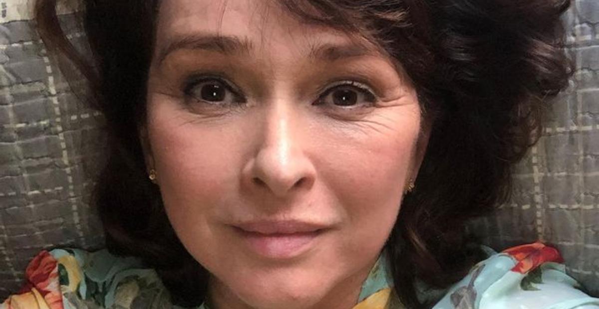 Myrian Rios desabafa após cirurgia de implantes auditivos: ”É aparelho até morrer”