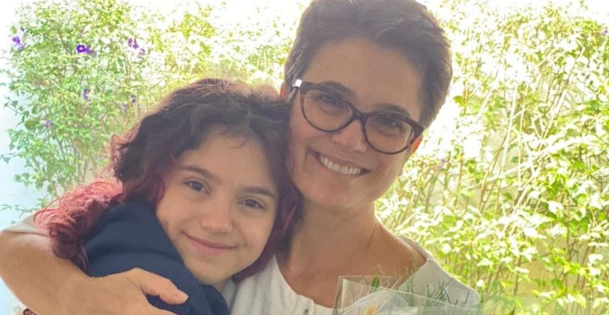 Sandra Annenberg celebra o início das aulas da filha em faculdade nos EUA