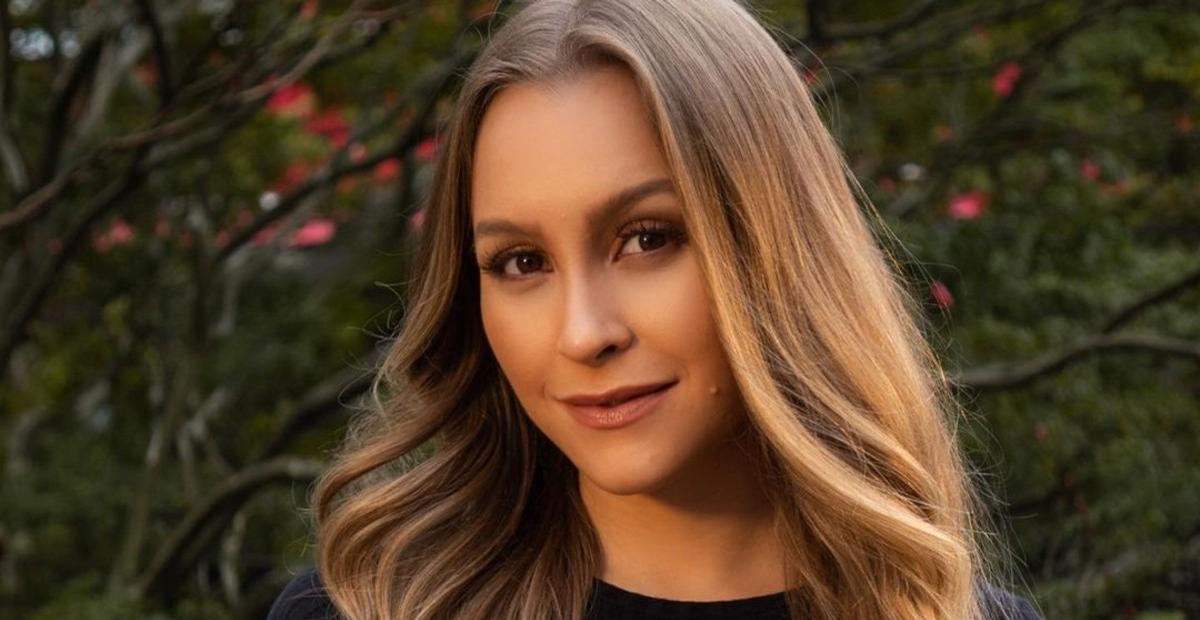 No Egito, Carla Diaz surge dançando ‘É O Tchan’ e diverte as redes sociais