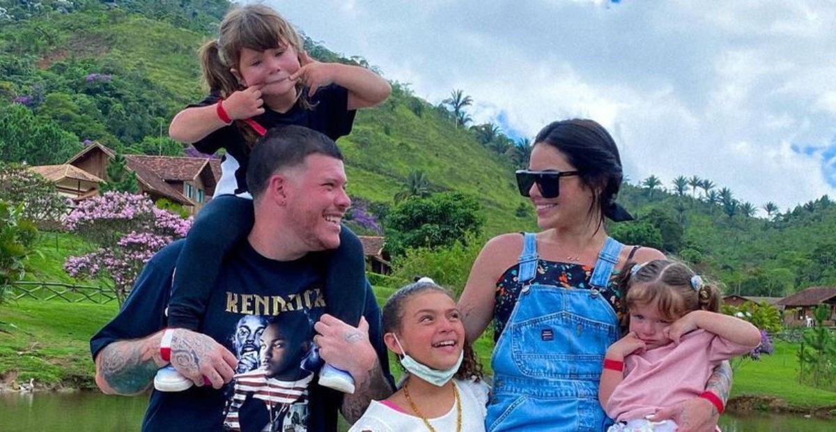 Ferrugem posta cliques de seu final de semana em família: ”Do jeito que a gente gosta”