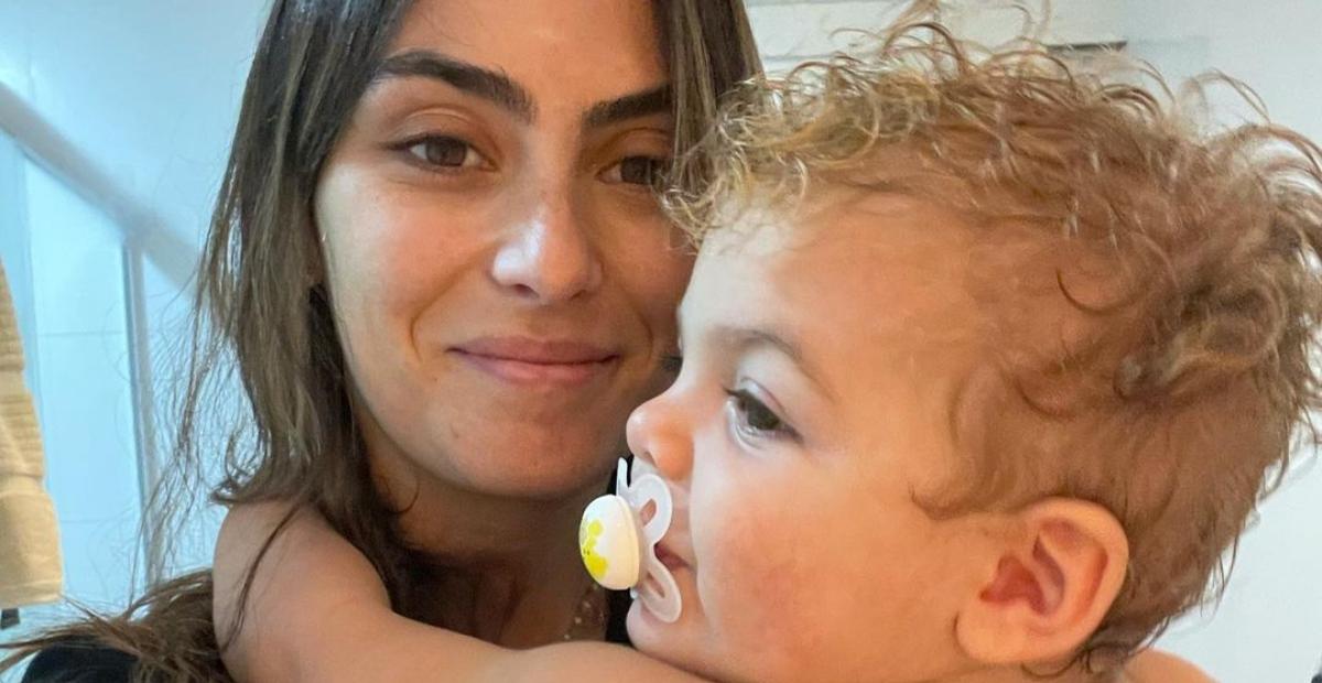 Mariana Uhlmann compartilha vídeo matinal com o caçula e encanta a web: ”Fofura”