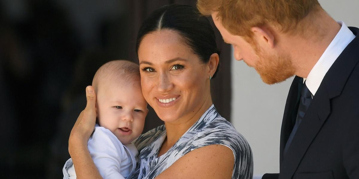 Entenda por que o Príncipe Harry e Meghan Markle preferiram não expor racista da realeza