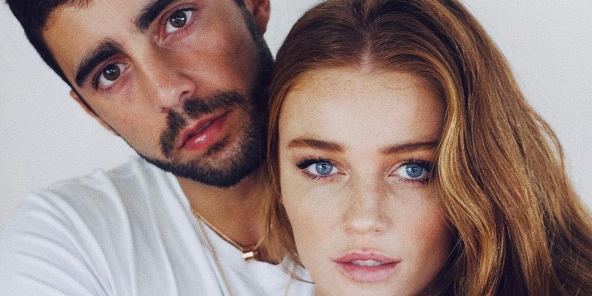 Pedro Scooby posta clique romântico com Cintia Dicker e se declara: ”Sereia”