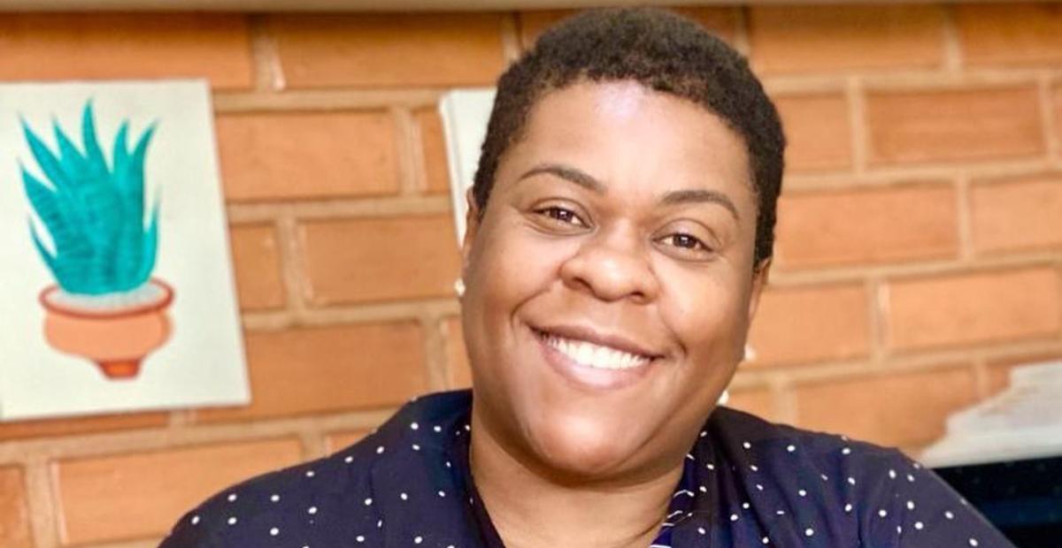 Cacau Protásio relembra clique de viagem para Paris e declara: ”Uma foto com muitas saudades!”